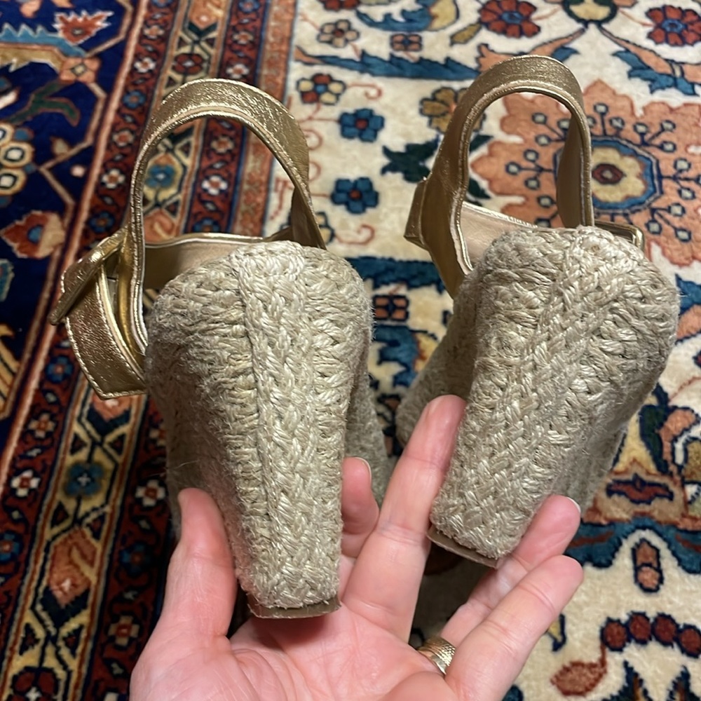 Diane Von Furstenberg Sudan Gold Wedges used. - Picture 10 of 10